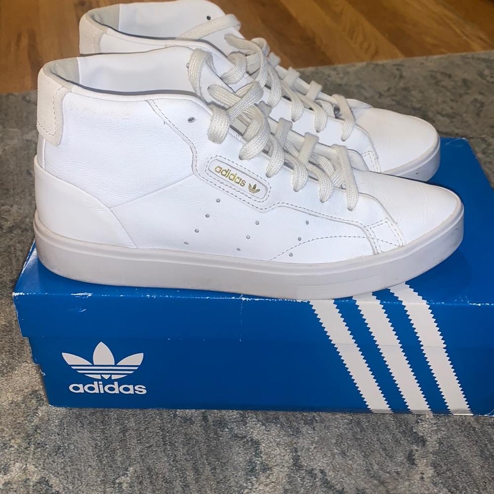 Adidas Sleek Mid white size 7.5 women’s